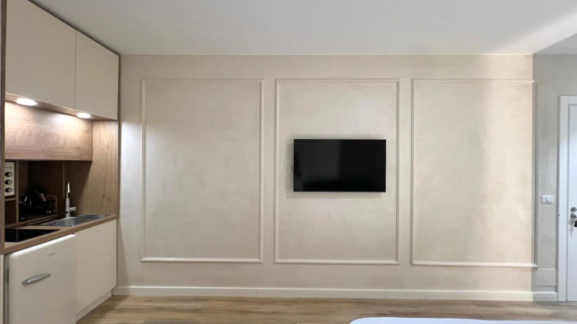 Syncron Apartments In The Center Of Tirana 0*,  Albanien