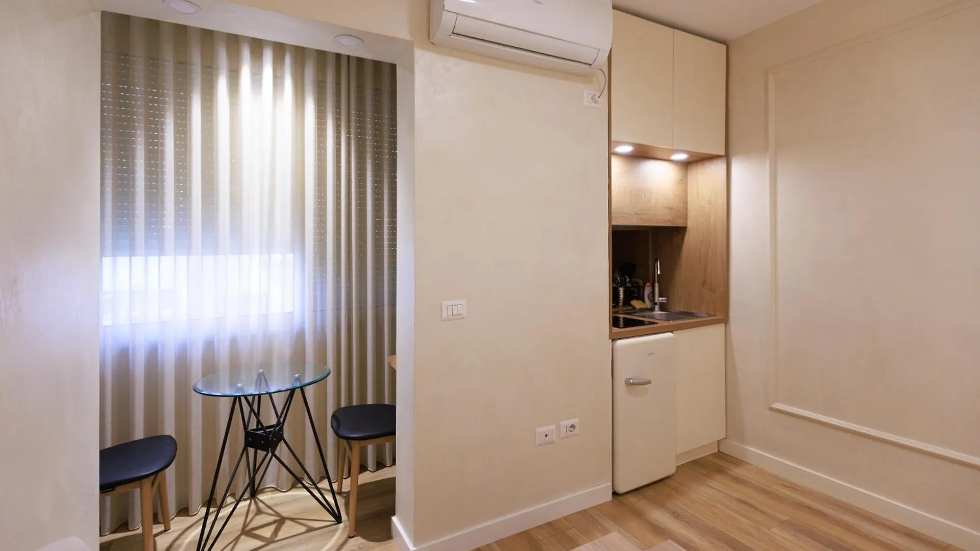 Syncron Apartments In The Center Of Tirana